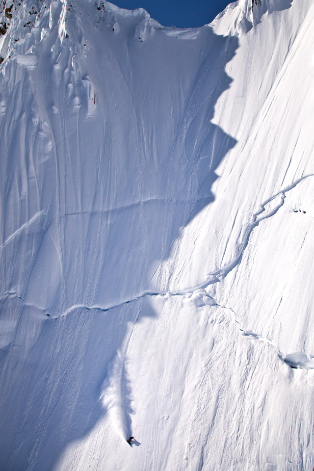 Alex Yoder riding lines in Haines Alaska.